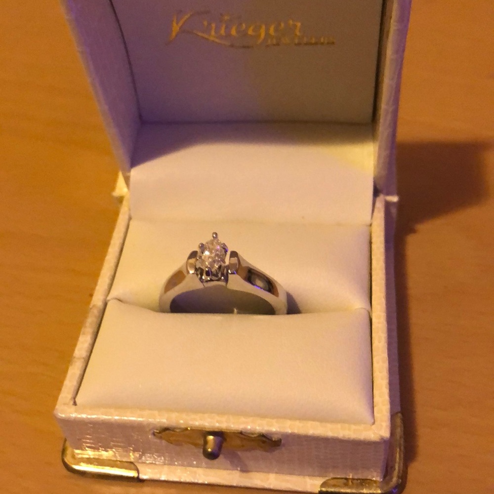 14k white gold .42 carat marquise cut diamond